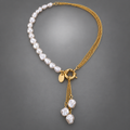 Collar elegante de perlas